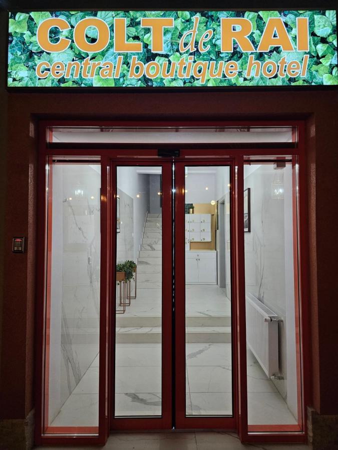 Colt De Rai Resita Bed & Breakfast Екстериор снимка