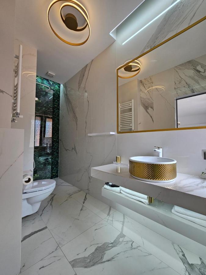 Colt De Rai Resita Bed & Breakfast Екстериор снимка
