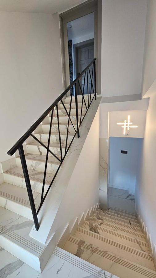 Colt De Rai Resita Bed & Breakfast Екстериор снимка